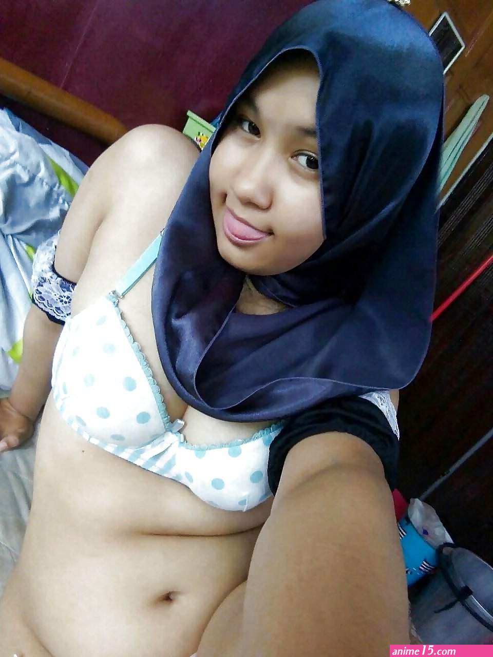 jilbab lugu pamer toket