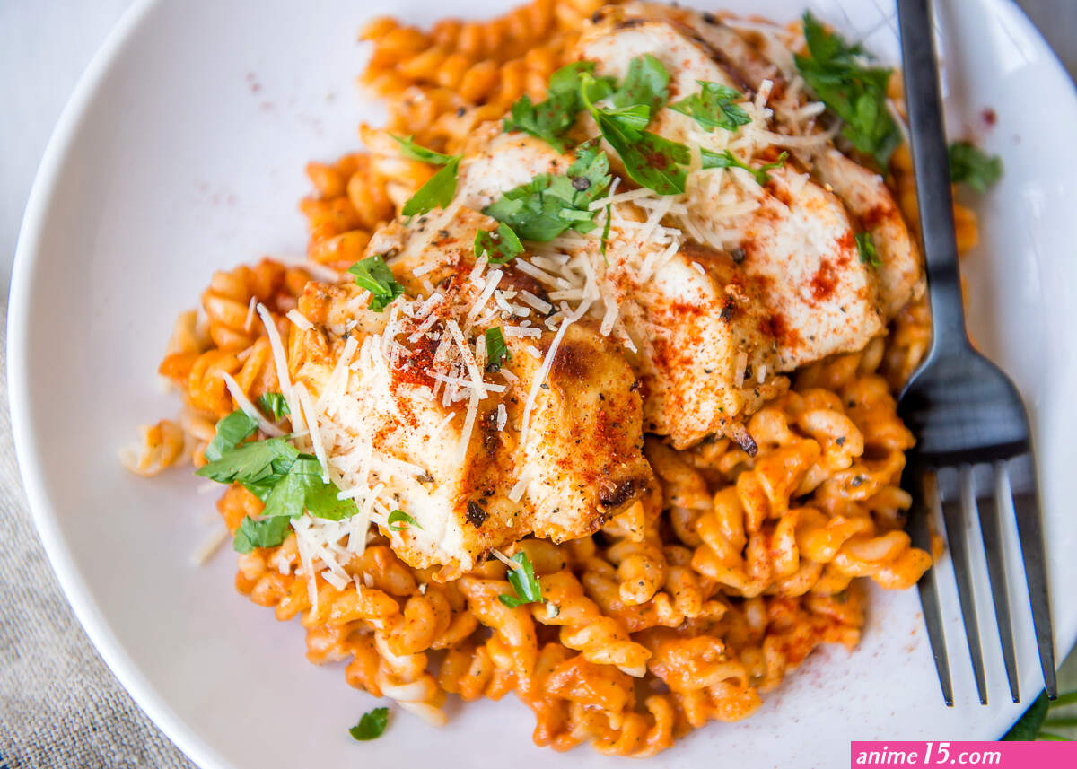 Gluten-Free Grilled Chicken Pasta with Red Pepper Sauce