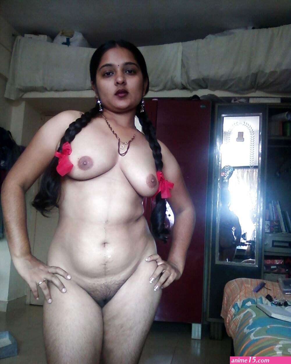 INDIAN WARM WOMEN-MANGLA BHABHI