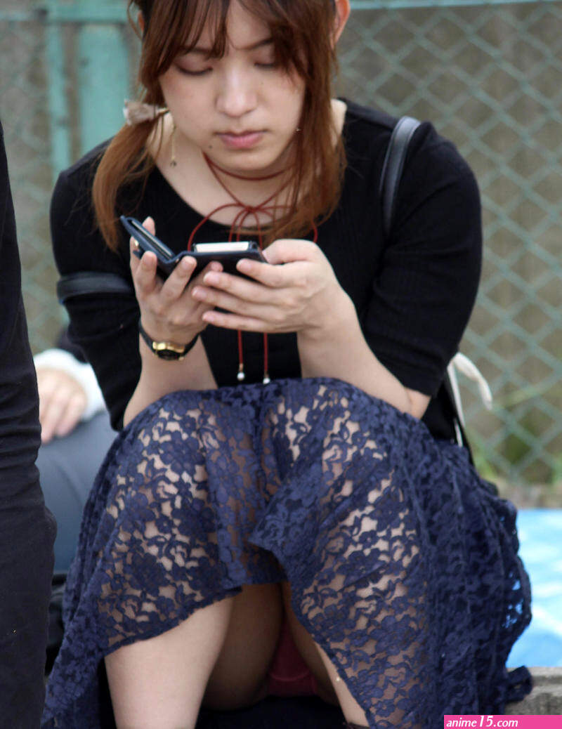 Comic con upskirt
