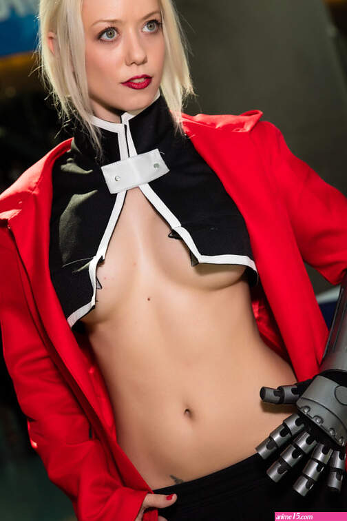 Wondercon 2016 Cosplay Boobs Win Cosplay