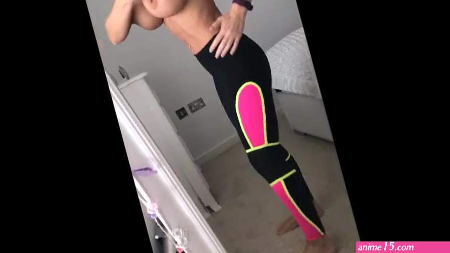 Trying on my new gym top and my new gym leggings