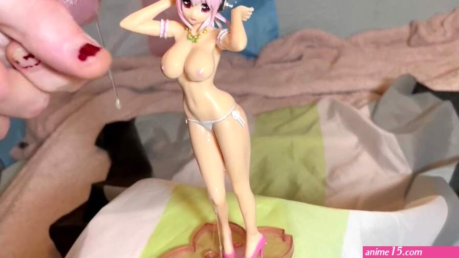 Jizzing on Lewd Anime Figures Is Fun and Cool and Definitely Not Weird :P