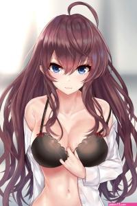 Shiki Shows Off Her Ample Cleavage Perfect Belly