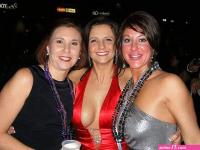 Alabama Qb A J Mccarrons Mom Is Hot And Other Craziness From The Latest Week In