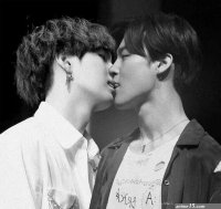 kiss