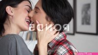 Kostüme Geübt Gewohnheit lesbians kissing at home Melodramatisch Ach je Hass
