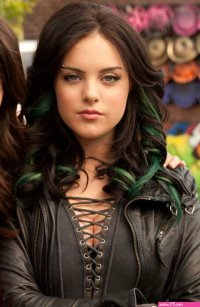 Elizabeth Gillies starring as Jade West in Victorious Jade west Jade west hair