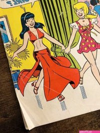 Betty and veronica lesbian
