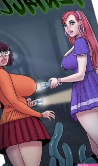 Daphne Velma vs. Tentacles Scooby-Doo