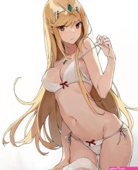 Minor strip tease