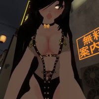 Anime Waifu berijdt je in een steegje