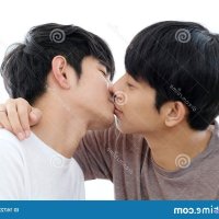 gay.kiss