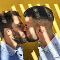 gay.kiss