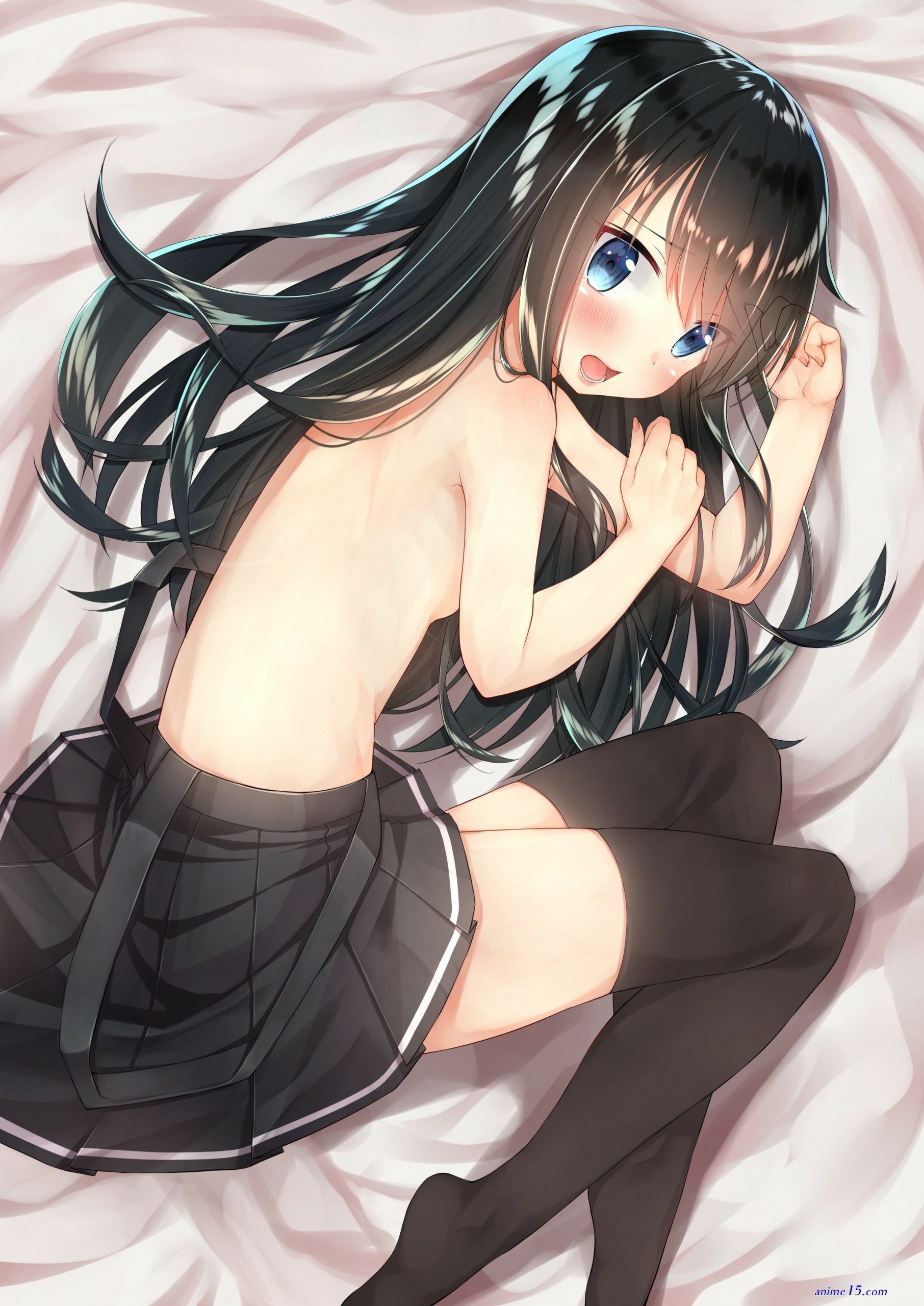 naked anime girl under skirt