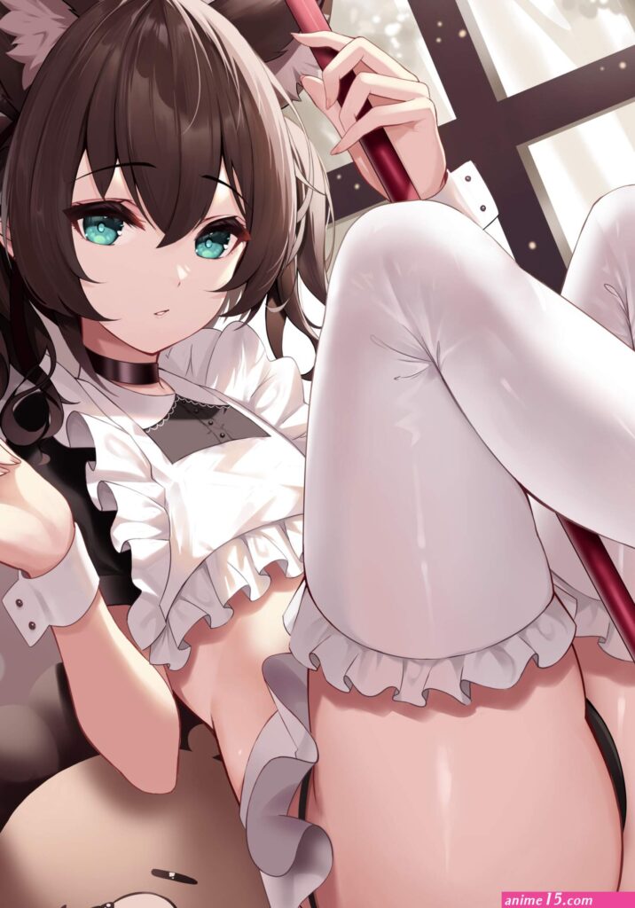 sexy-anime-maid.jpg